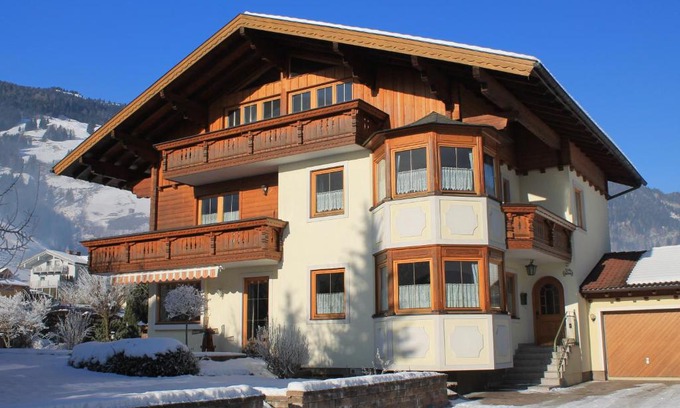 Dorfgastein Apartment | Discover Haus Schönegger - Rated 9/10 by Guests