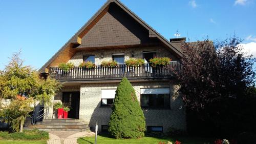 Bad Westernkotten Apartment | Family-Friendly Haus Schütte with Ocean View & Pool