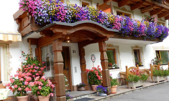 Berwang House | Top-Rated Haus Seebach: Pet & Child Friendly Retreat