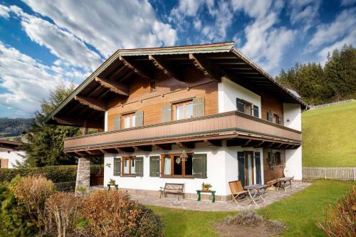 Kitzbuehel House | Discover Haus Seinader: Family & Pet-Friendly Retreat