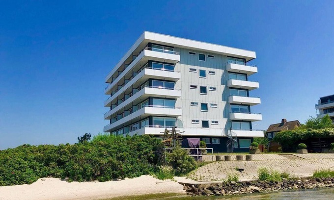 Steinwarder Apartment | Discover Haus "Steinwarder 7" with Beachfront Comforts