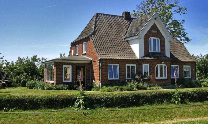 Struxdorf House | Welcoming Haus-Storchennest: Pet & Child Friendly Retreat