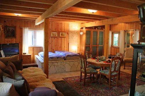 Klein Dobbern Apartment | Pet-Friendly Haus Tanne with Ocean View and Child Amenities