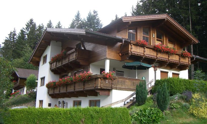 Reith im Alpbachtal Apartment | Elegant Stay at Haus Thaler - Guest Rated 9/10