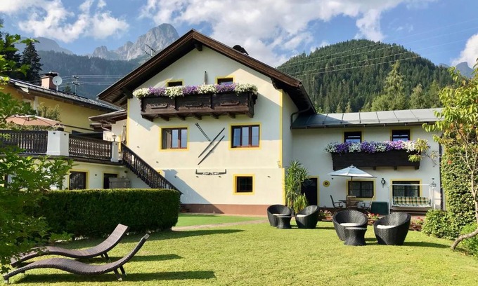 Werfenweng Apartment | Exceptional Haus Thomas: Family-Friendly Stay with Kitchen