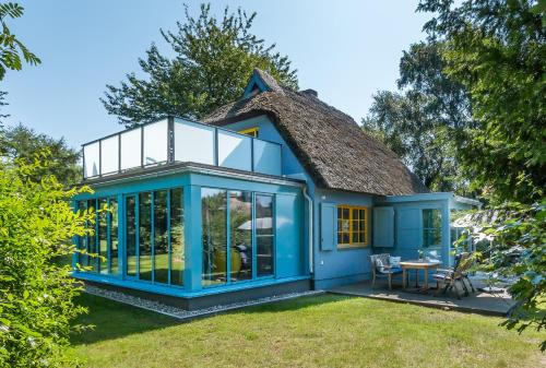 Ostseebad Ahrenshoop House | Discover Haus Traudi: 4-Star Stay, Perfect for Families & Pets