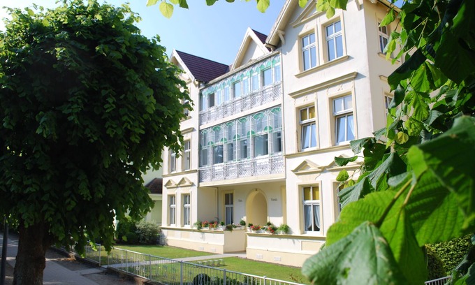 Ahlbeck Apartment | Ocean View Family Getaway at Haus Wanda Appartement 04