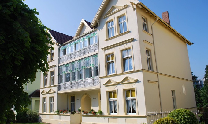 Ahlbeck Apartment | Top-Rated Haus Wanda Appartement with Ocean View & Kitchen