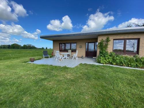 Wangerland House | Haus Weidblick: Breathtaking Ocean Views & Family-Friendly