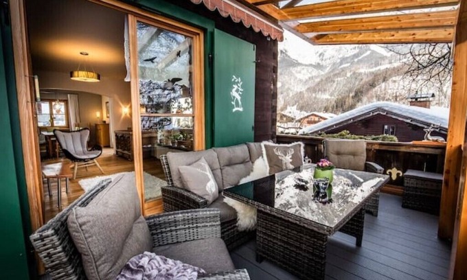 Werfen Apartment | Experience Comfort at Haus Weidmannsheil, Your Forest Retreat