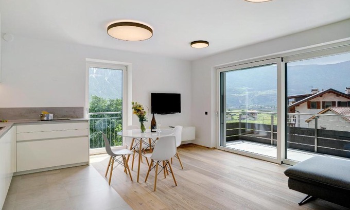 Centro Storico House | Oceanfront Family Retreat at Haus Weinblick Apt 5
