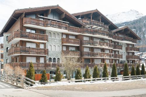 Zermatt Apartment | Experience Haus Whymper: 4-Star Luxury with Spa & Pool
