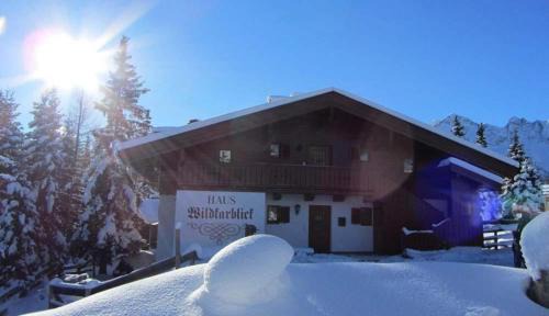 Hochkrimml House | Relax at Haus Wildkarblick Top 6 with Spa and Family Amenities