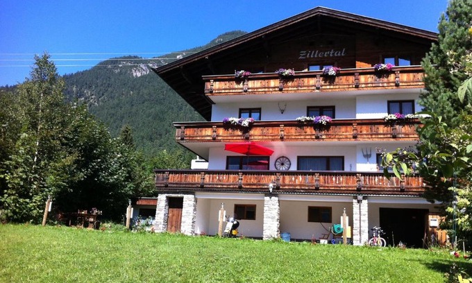 Buchau House | Beautiful Haus Zillertal: Oceanfront Views Await You