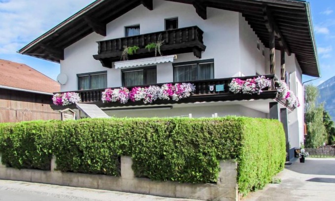 Axams Apartment | Exceptional Haus Zimmermann: Lake View & Spa Retreat