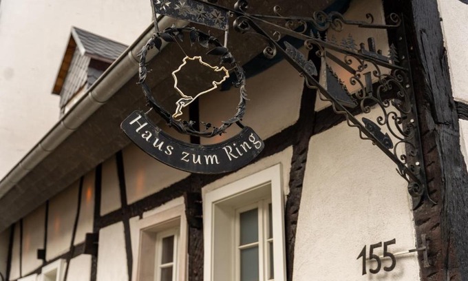 Adenau House | Explore Haus zum Ring: Family-Friendly with Hot Tub & Breakfast