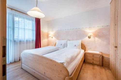 Valle San Silvestro Apartment | Pet-Friendly Retreat at Haus zur Vogelweide - Rated 9.8/10