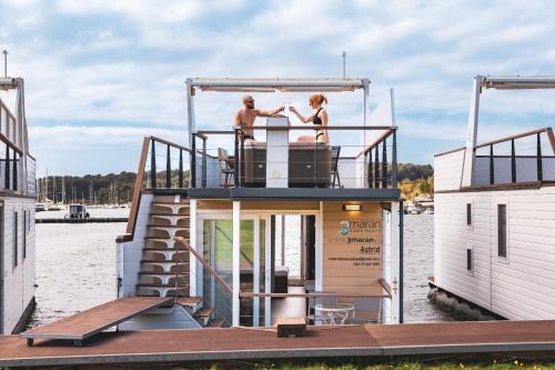 Vintijan Apartment | Hausboot Astrid - Floating House