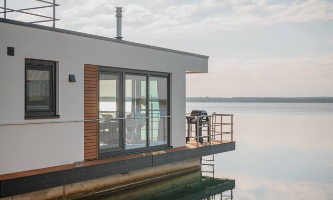 Vetschau/Spreewald Apartment | Cozy Houseboat for 4 with Kitchen in Vetschau/Spreewald