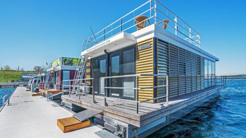 Braunsbedra House | Family-Friendly Floating House at Geiseltalsee for Memorable Stays