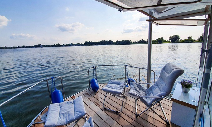 Schmoeckwitz Boat Rental | Relaxing Hausboot Moritz for 4 Guests in Berlin - Schmöckwitz