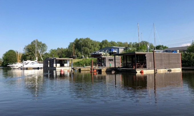 Rustersiel Boat Rental | Discover Hausboot Resort Nordseeküste: Family & Pet Friendly