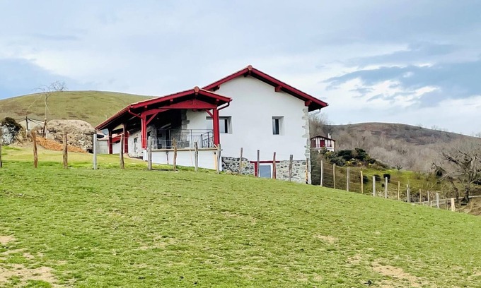 Jaxu House | Discover Hauskarriako-borda - Jaxu: Family & Pet Friendly!