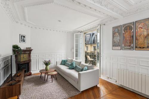 Quartier des Grandes-Carrieres Apartment | Haussmannian and Central - Montmartre and Sacré-Coeur