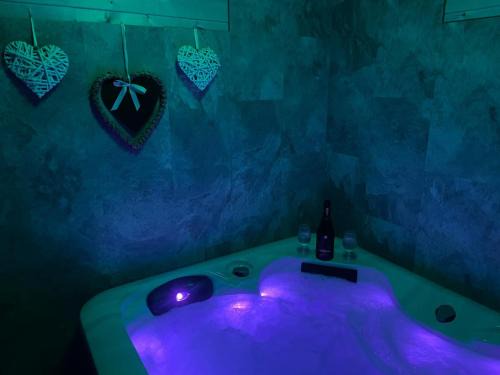 Chamesol Hotel | Haut Doubs Plaisir: Guest Rated 10/10 with Hot Tub & Kitchen