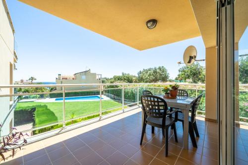 Costa Dorada Apartment | Relax at Hauzify I Apartament Cala Pepo with Ocean Views