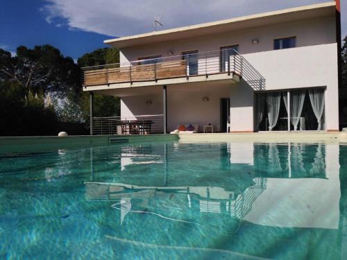 La Canyera Villa | Hauzify I Can Moiset