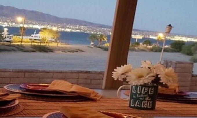 Lake Havasu City House | Experience Lake & City Views at Havasu Landing Heaven