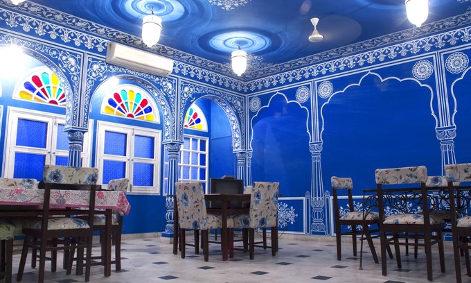 Pink City Bed & Breakfast | Discover Haveli Kalwara: Family-Friendly with Great Amenities