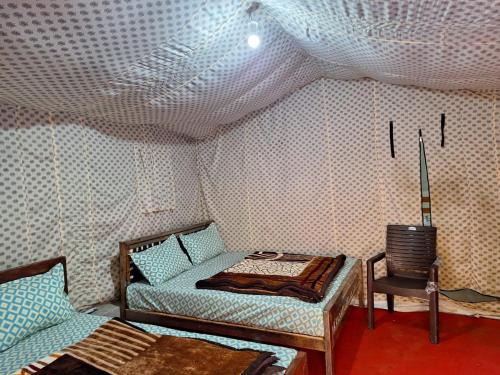 Dhunar Gaon Resort | Discover Haveli Resort: Family-Friendly with Pool & Dining