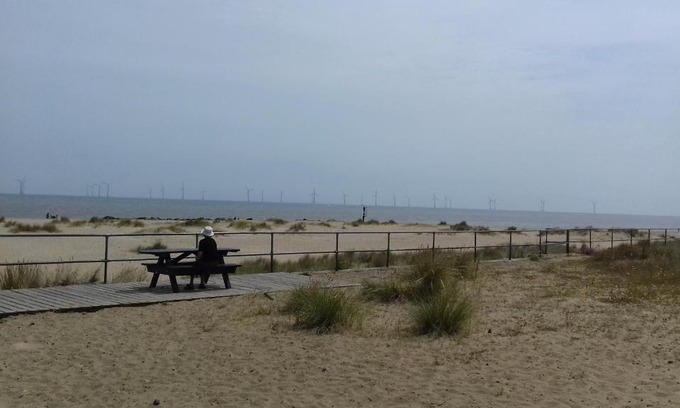 Caister-on-Sea House | Relaxing Haven Holiday Home with Oceanfront Views