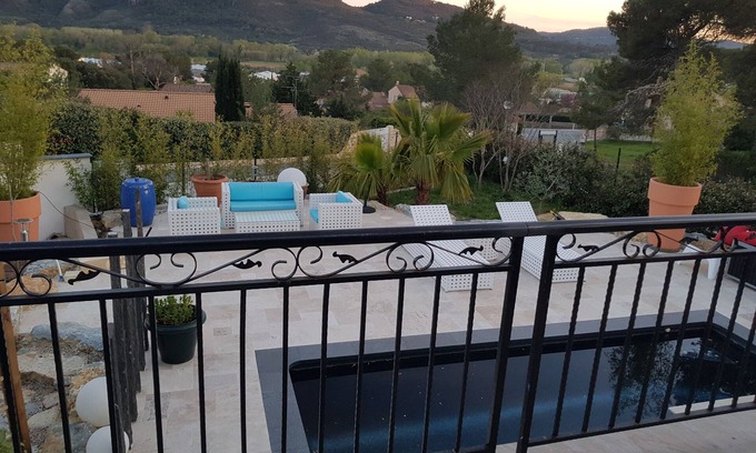 Le Muy House | Serene Retreat with Pool, Spa & Hot Tub Amenities