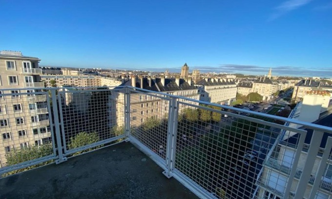 Saint-Jean Apartment | Peaceful Retreat in the Heart of Caen for Families