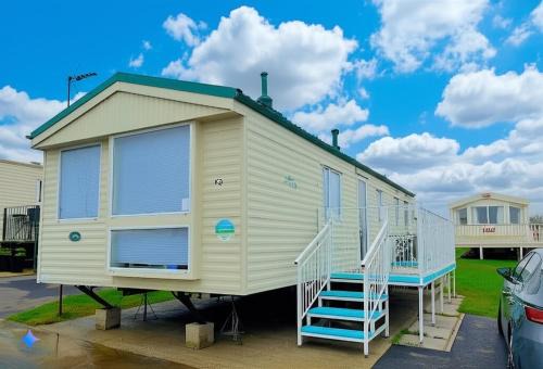 Flamborough Cabin | Stay at Haven Thornwick Bay - Kestrel Quays with Pool Access