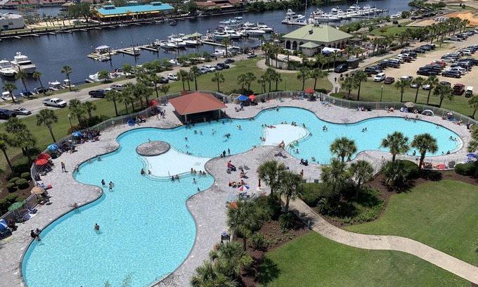 North Myrtle Beach Condo | Havens #1122: Pet-Friendly 3 Br Condo with Pool Access