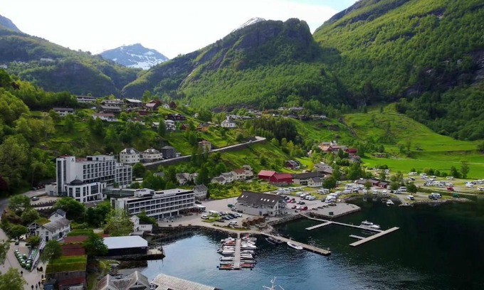 Geiranger Hotel | Pet-Friendly Havila Hotel Geiranger with Breakfast & Hot Tub
