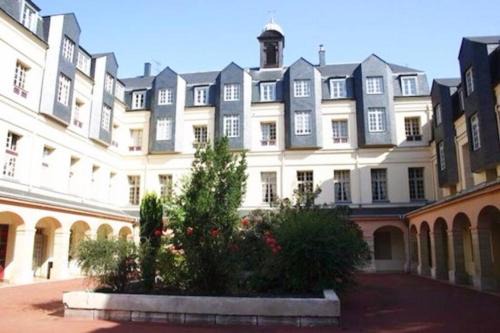 Quartier Vieux Marche-Cathedrale Apartment | Relaxing Haven in the Heart of Rouen - Rated 9.6/10