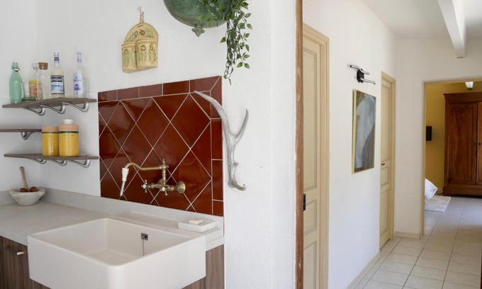 Neoules House | Relaxing Haven in Provence with Refreshing Pool Access