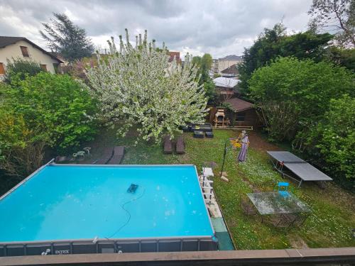 Corbeil-Essonnes Villa | Tranquil Havre de paix: 4-Star Oasis with Oceanfront Spa
