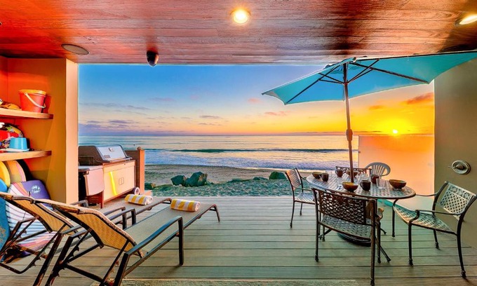 Capistrano Beach House | Beachfront Hawaiian Style with Child-Friendly Amenities