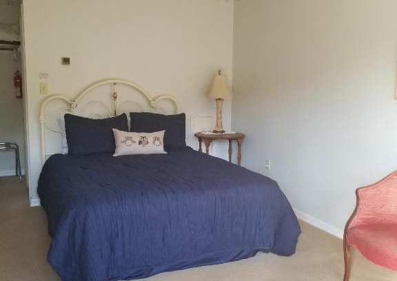 Stony Run Bed & Breakfast | Inviting Hawk Mountain Bed & Breakfast with Pool & Hot Tub