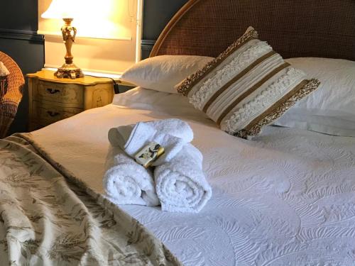 Mount Rankin Bed & Breakfast | Experience Hawk's Nest Bed & Breakfast: 5-Star Hospitality
