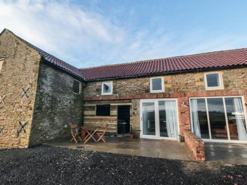Hackness House | Hawthorn Cottage: 4-Star Rated with Pet-Friendly Amenities
