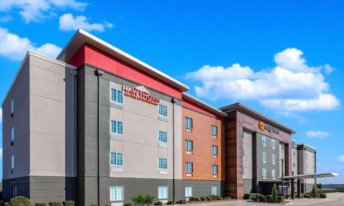 Ardmore Hotel | Pet-Friendly Hawthorn Extended Stay with Pool & Ocean View