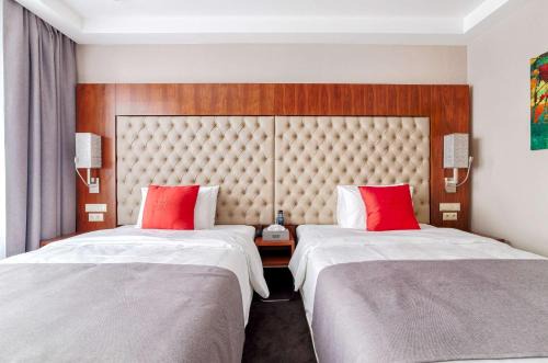 St. Robert Hotel | Pet-Friendly Hawthorn Extended Stay: Family Comfort Awaits
