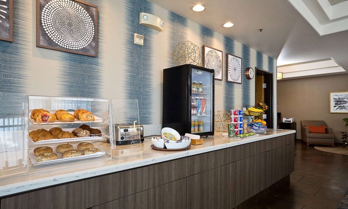 West Alameda Hotel | Guest Rated: 8.8 at Hawthorn Suites Oakland/Alameda